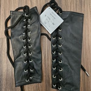 Ladies Leather gauntlets